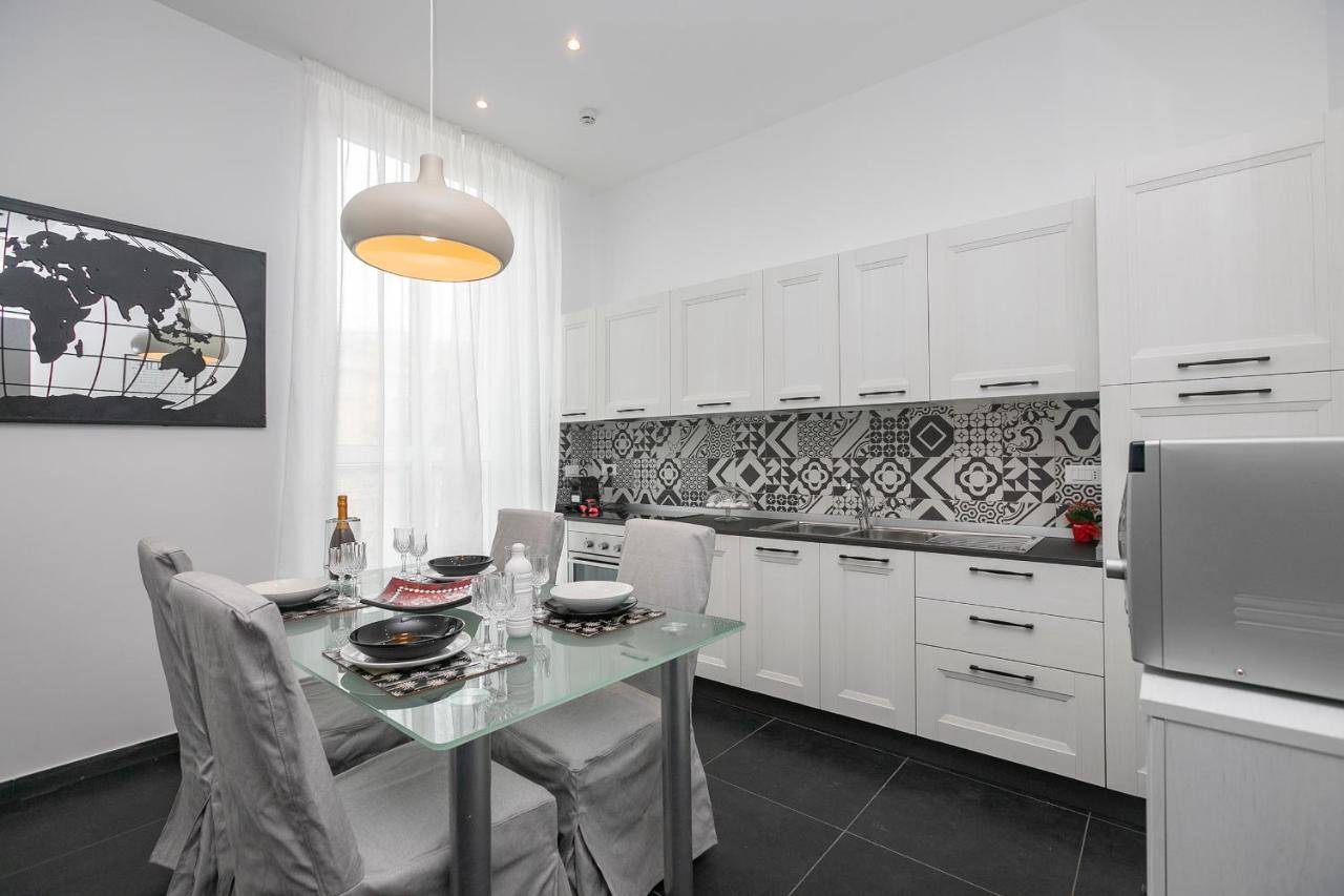 Real Italian Estate - Luxury Black&White جنوة المظهر الخارجي الصورة